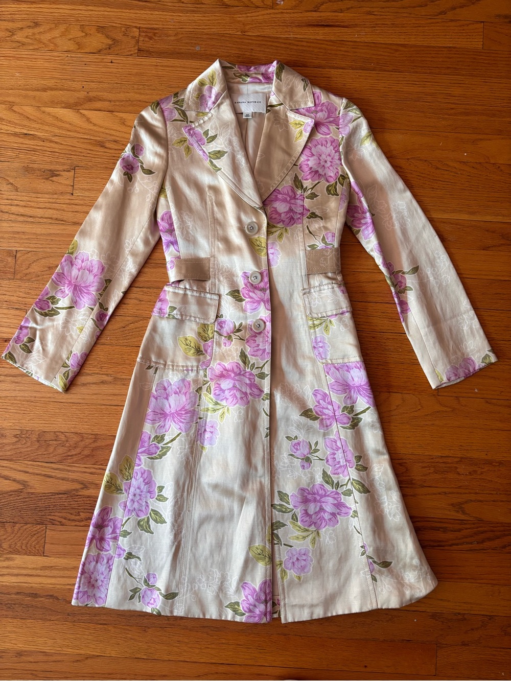 Vintage Early 2000’s Banana Republic Silk Blend Dinner Jacket